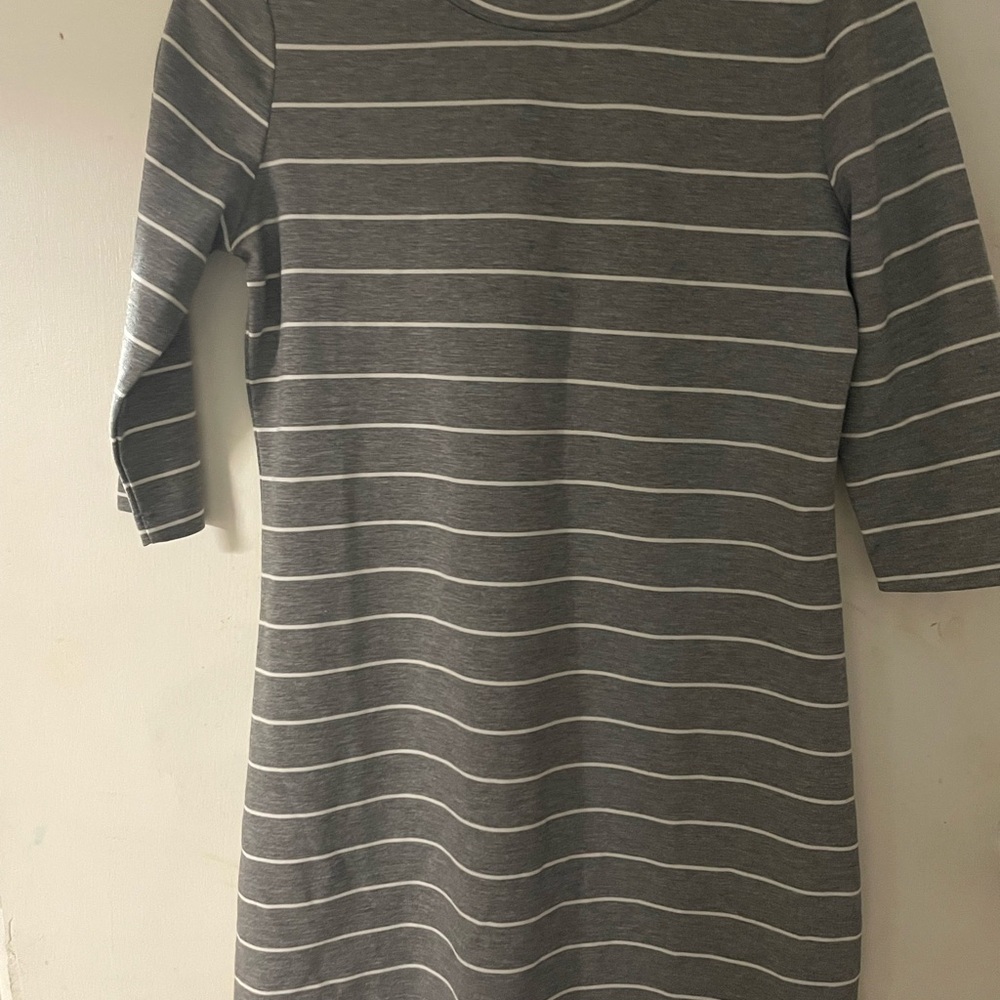 BB Dakota Heather Gray Striped Top